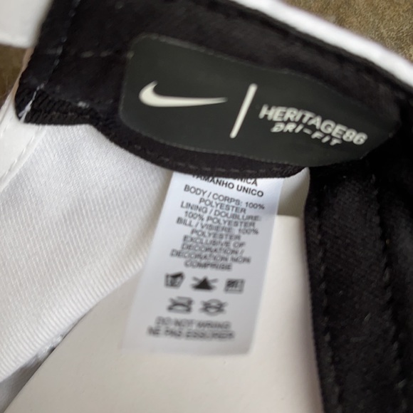 NIKE AEROBILL LIGHTWEIGHT BREATHABLE COMFORT CAP - Picture 15 of 16